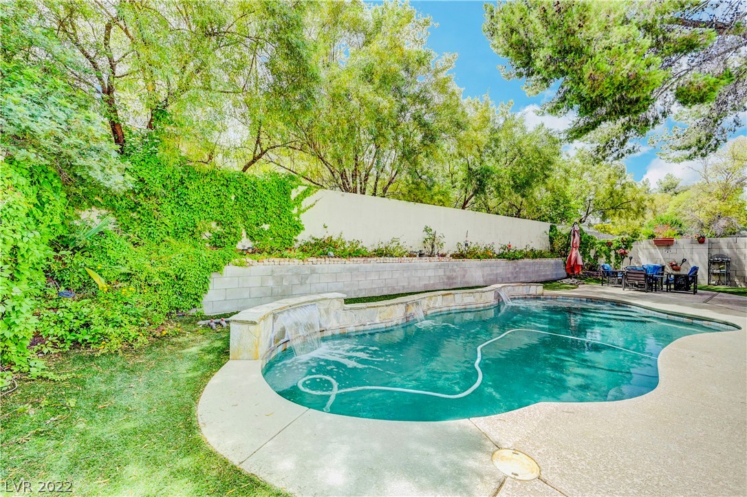 2371 Viewcrest Road Henderson, NV 89014 - Photo 27 of 31 Gallery Image 27