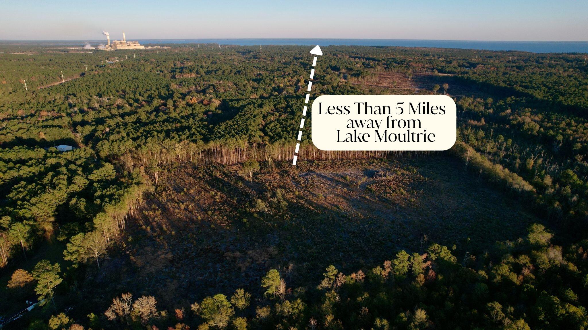 Less Than 5 Miles away from Lake Moultri