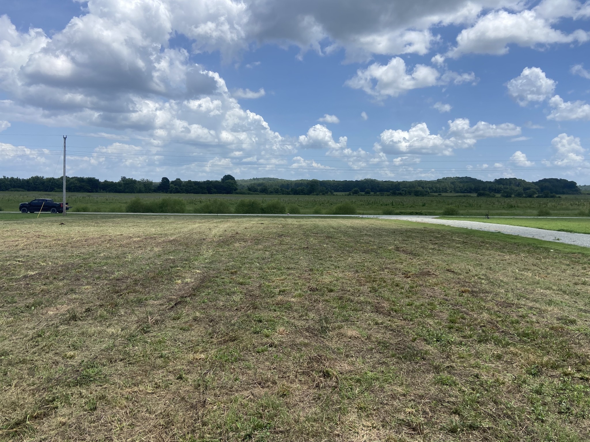 1765 Hardin Bottom River Road Clifton, TN 38425 - Photo 5 of 15 a view of an ocean beach and mountain