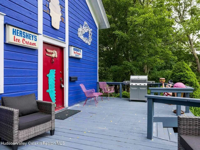 a view of a workspace