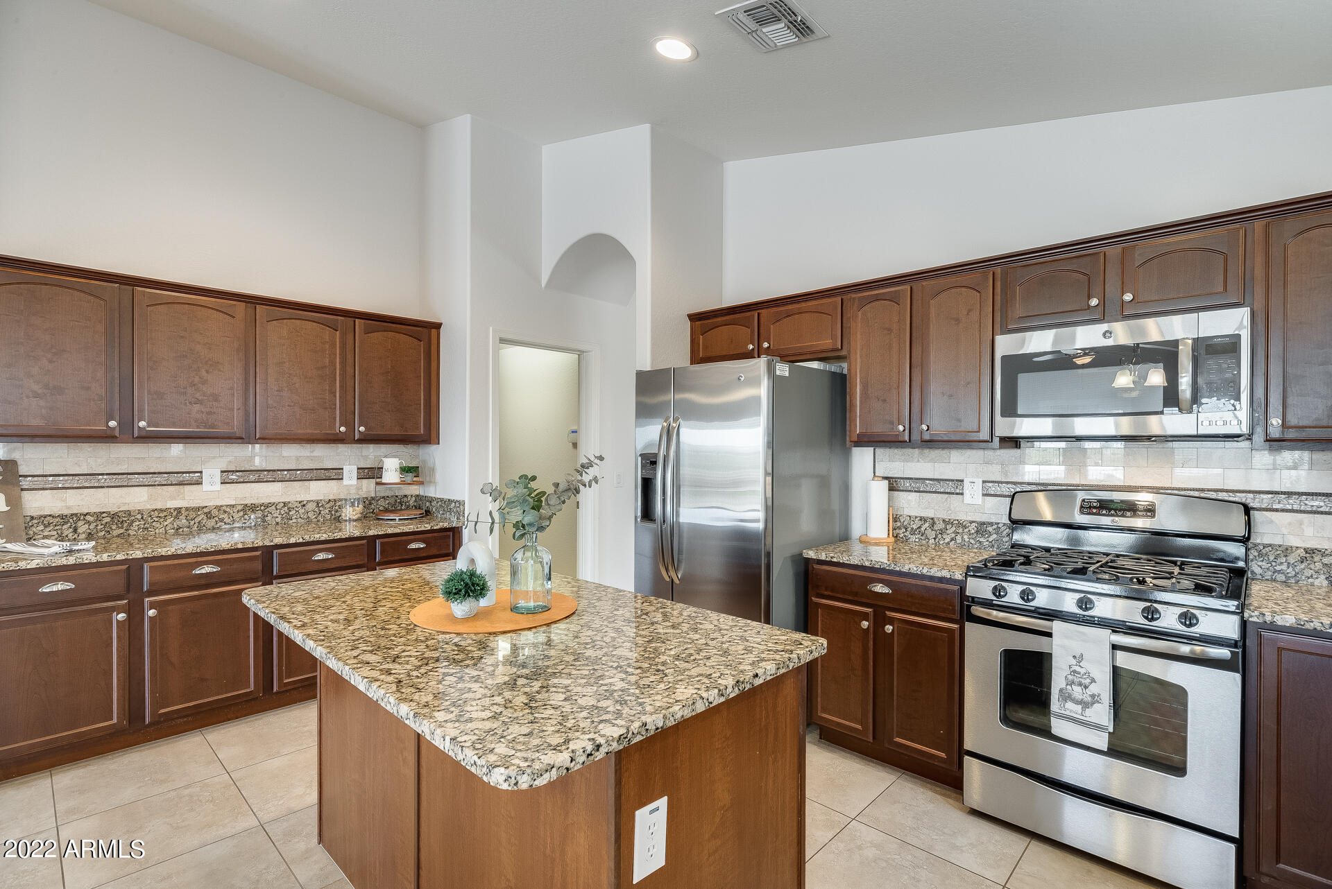 17819 West Charter Oak Road Surprise, AZ 85388 - Photo 13 of 37