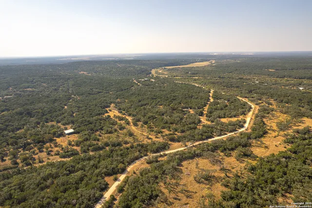$300,000 | 540 Pr 233, Hondo, TX 78861