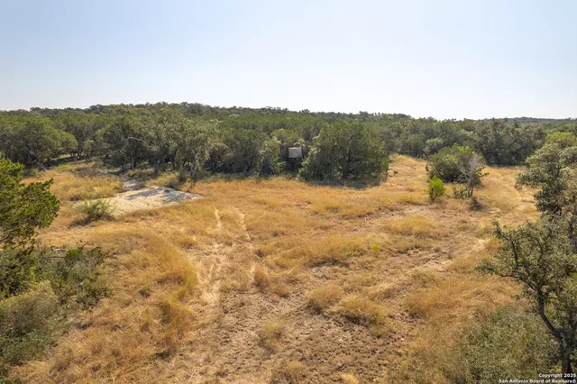$300,000 | 540 Pr 233, Hondo, TX 78861