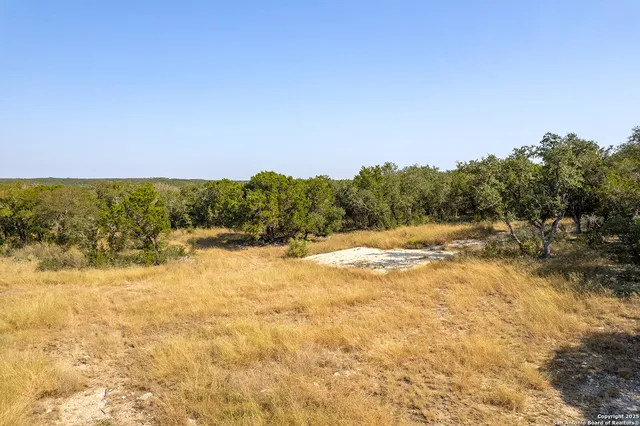 $300,000 | 540 Pr 233, Hondo, TX 78861