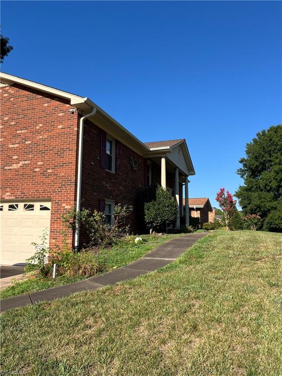 1041 Canyon Drive Rural Hall, NC 27045 - Photo 7 of 34