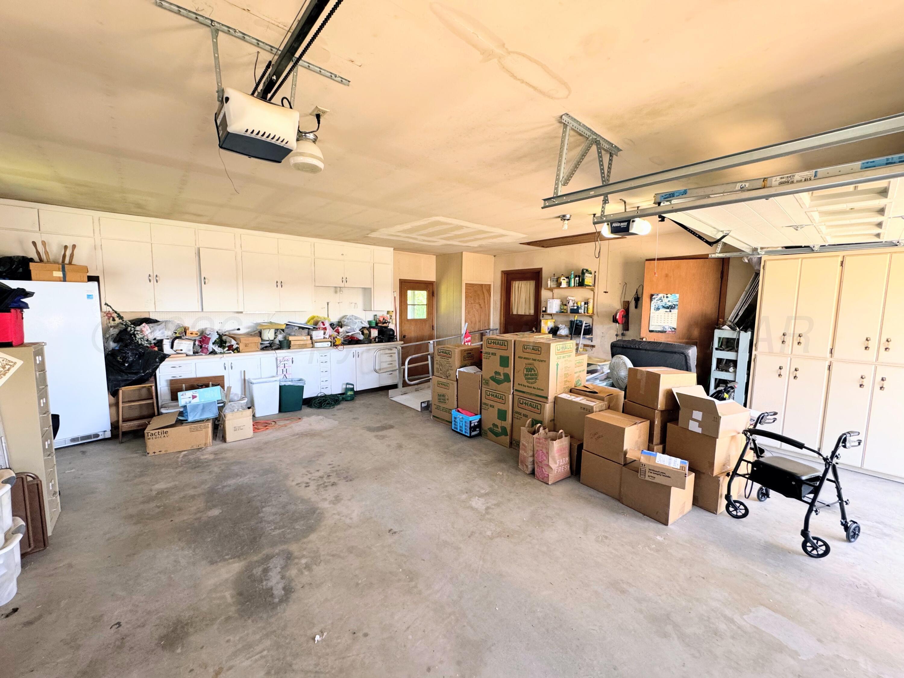 420 South Roland Street Spearman, TX 79081 - Photo 19 of 26 420 S Roland garage