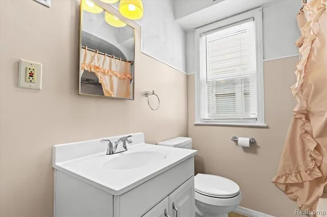 $349,990 | 4200 Lois Street, Dearborn, MI 48126