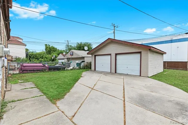 $349,990 | 4200 Lois Street, Dearborn, MI 48126