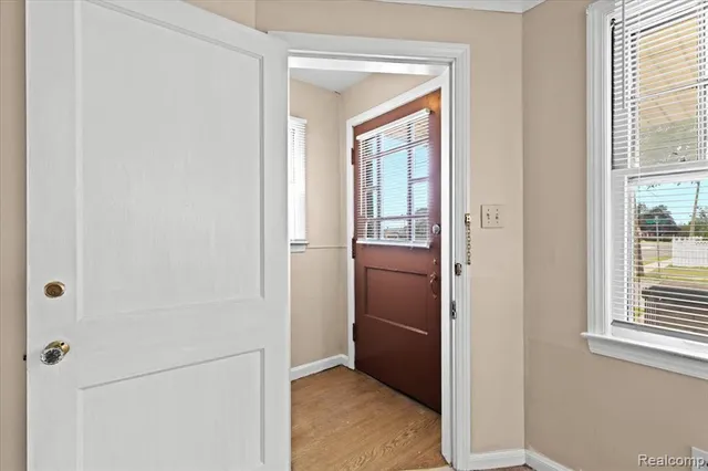 $349,990 | 4200 Lois Street, Dearborn, MI 48126