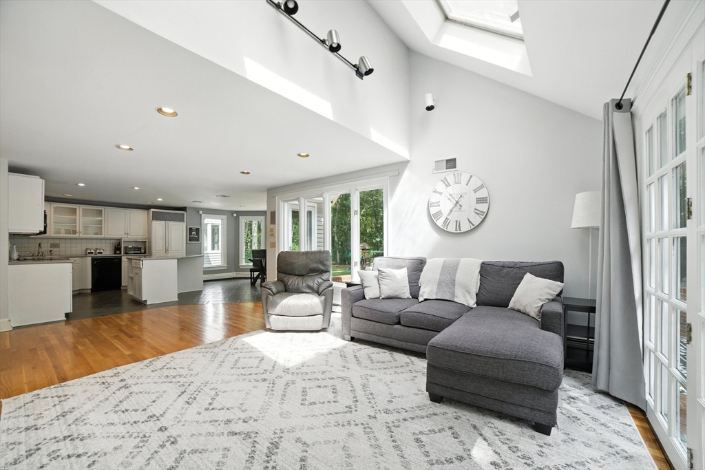 86 York Road Mansfield, MA 02048 - Photo 11 of 42 Gallery Image 11
