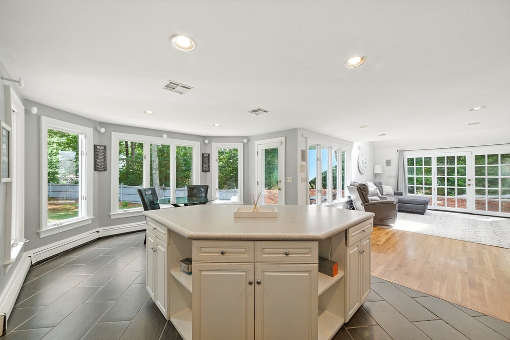 86 York Road Mansfield, MA 02048 - Photo 13 of 42 Gallery Image 13