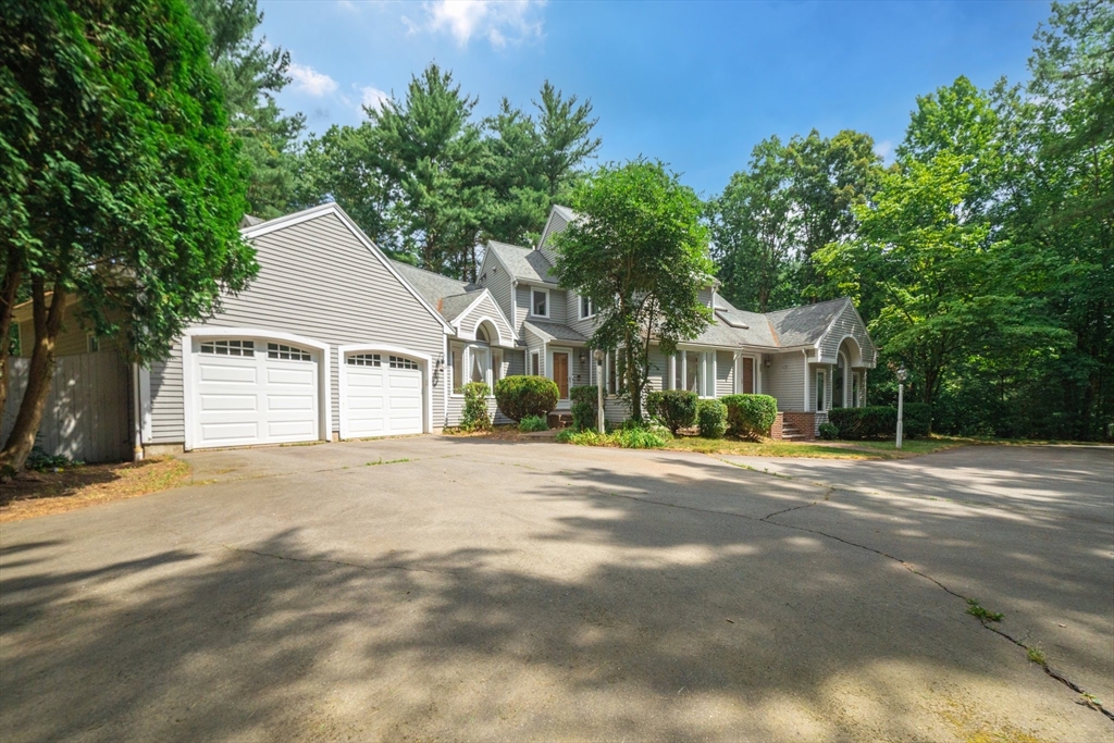 86 York Road Mansfield, MA 02048 - Photo 2 of 42 Gallery Image 2