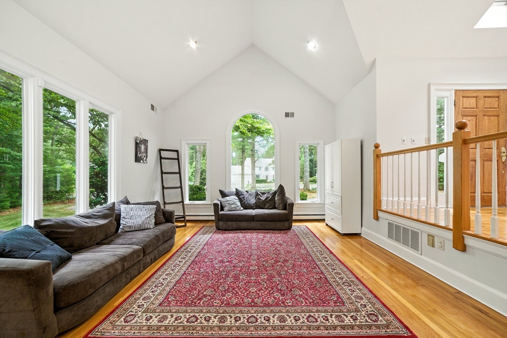 86 York Road Mansfield, MA 02048 - Photo 3 of 42 Gallery Image 3