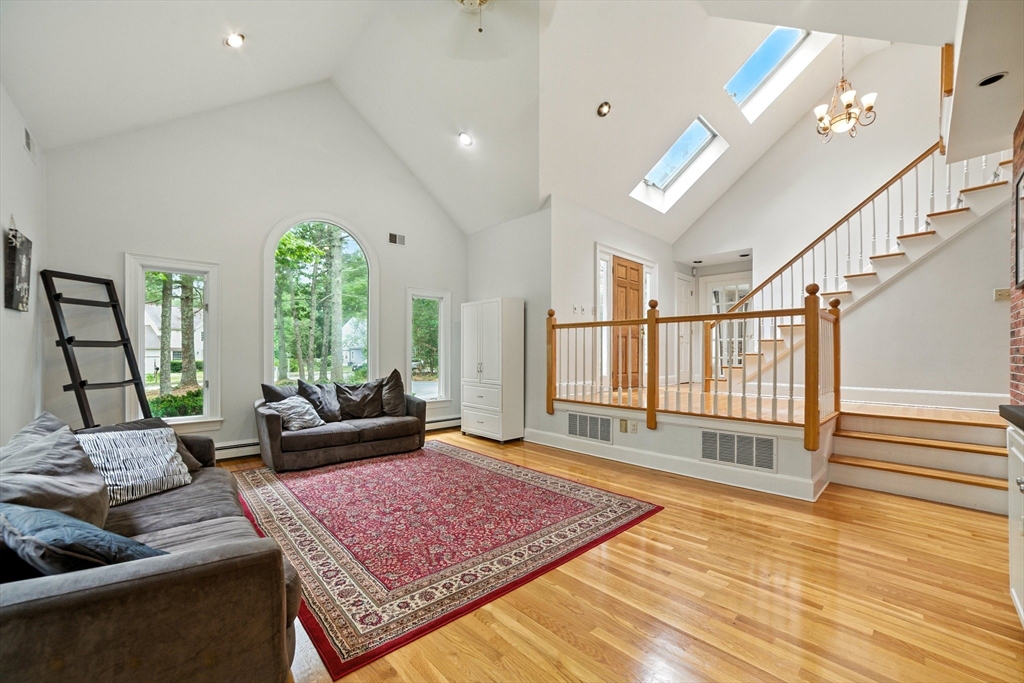 86 York Road Mansfield, MA 02048 - Photo 4 of 42 Gallery Image 4