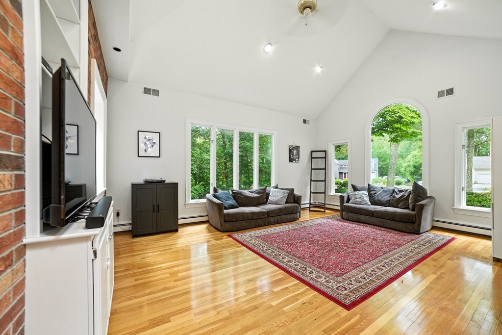 86 York Road Mansfield, MA 02048 - Photo 5 of 42 Gallery Image 5