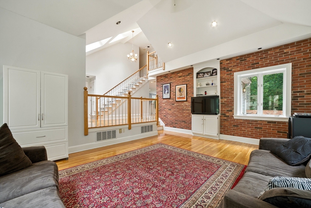 86 York Road Mansfield, MA 02048 - Photo 7 of 42 Gallery Image 7