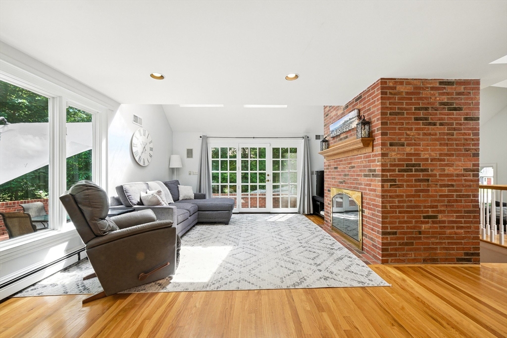 86 York Road Mansfield, MA 02048 - Photo 8 of 42 Gallery Image 8
