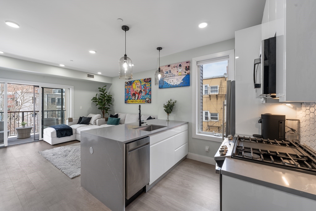 277 Border Street, Unit 401 Boston, MA 02128 - Photo 9 of 15