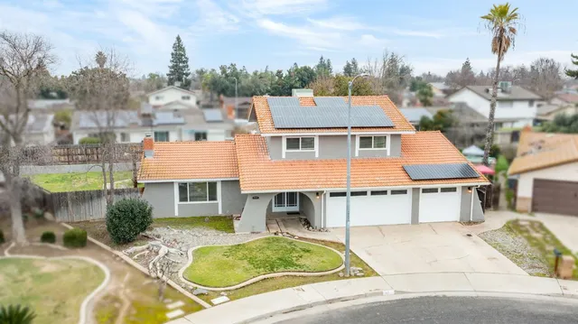 $550,000 | 93 North Osmun Avenue, Clovis, CA 93612