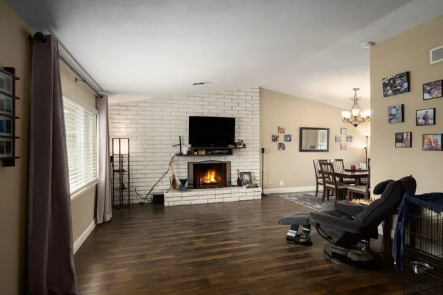 $550,000 | 93 North Osmun Avenue, Clovis, CA 93612