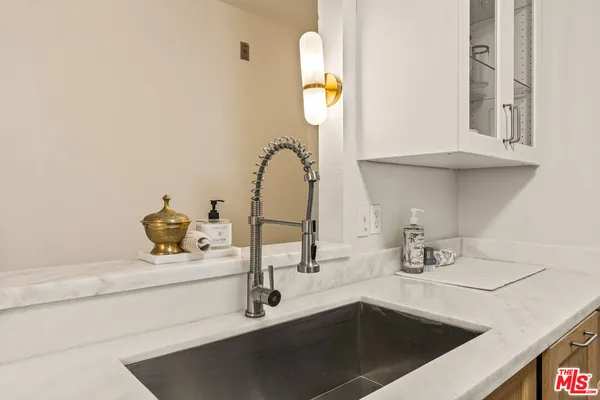 $525,000 | 365 Burchett Street, Unit 118, Glendale, CA 91203