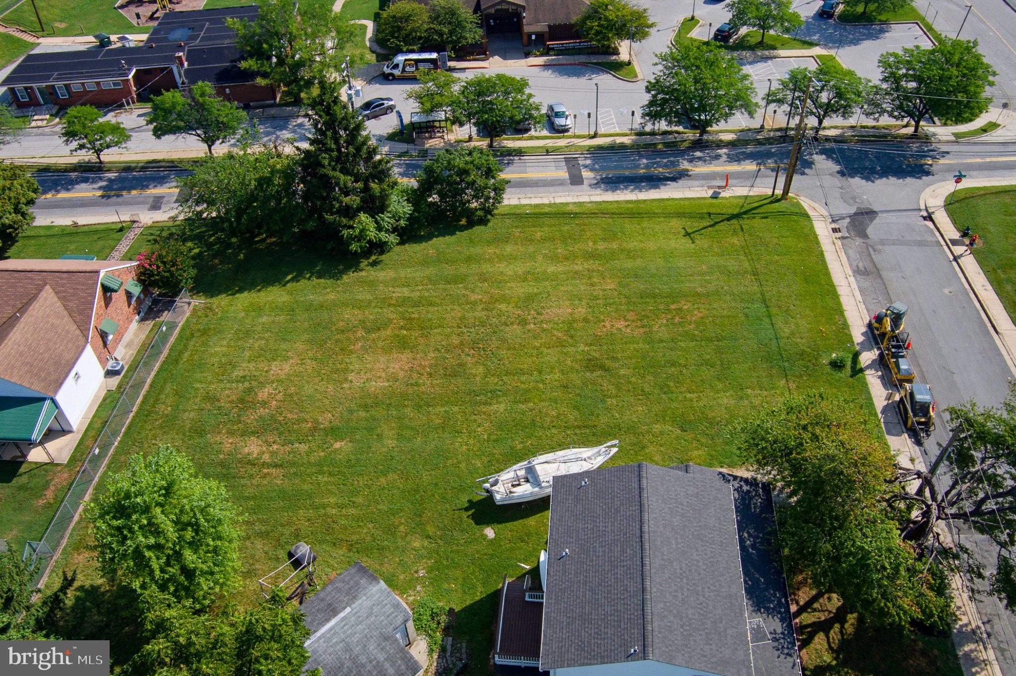 4311 Fullerton Avenue Baltimore, MD 21206 - Photo 8 of 16 Spacious lot with endless potential.