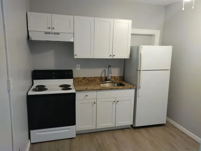 $725 | 705 Vine Avenue, Unit 2, Clearwater, FL 33755