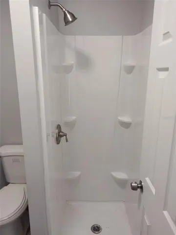 $725 | 705 Vine Avenue, Unit 2, Clearwater, FL 33755