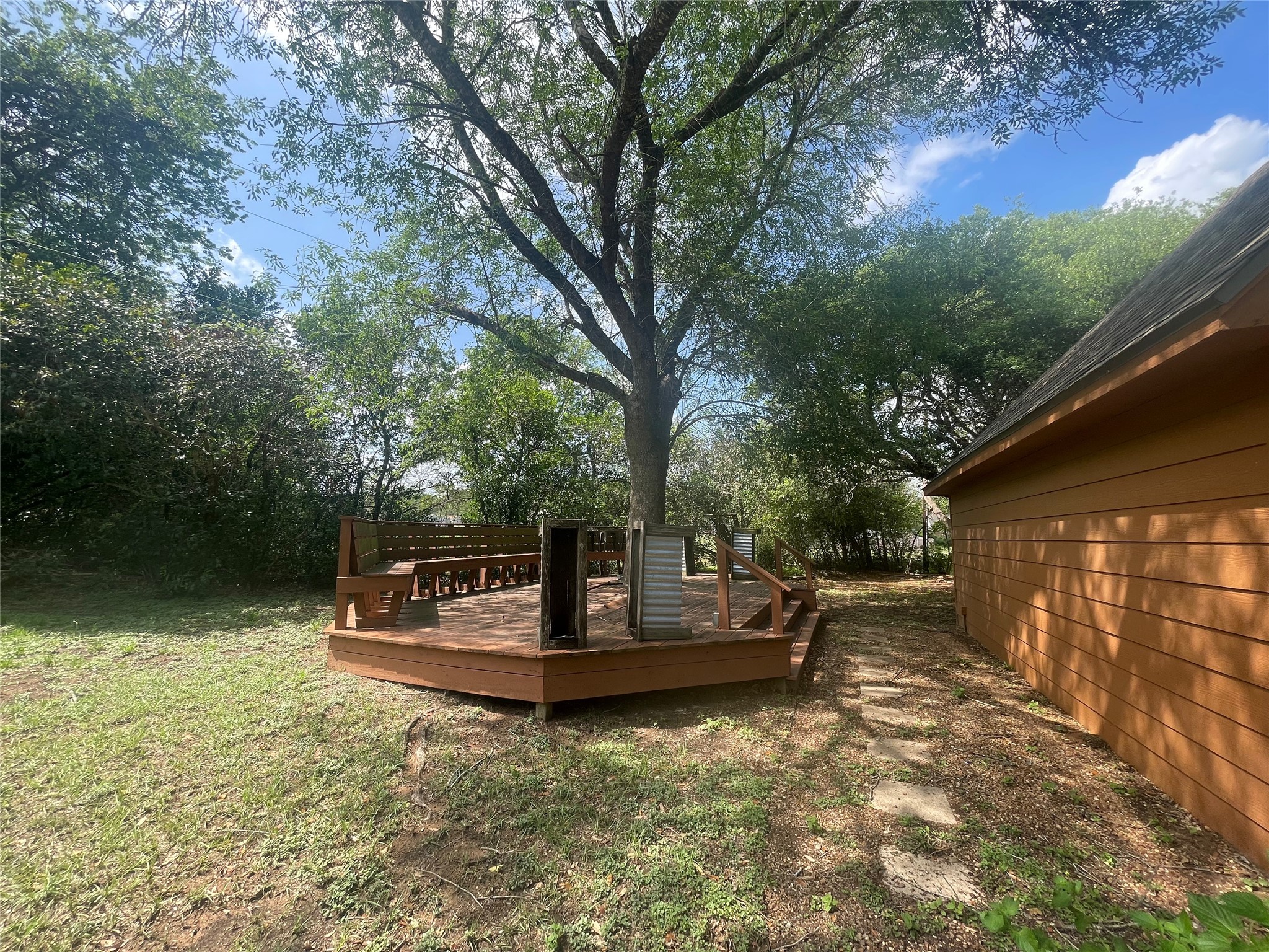 1000 Allison Street Brenham, TX 77833 - Photo 33 of 34 deck around tree