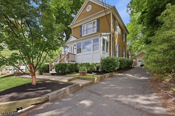 $599,900 | 253 Essex Street, Stirling, NJ 07980