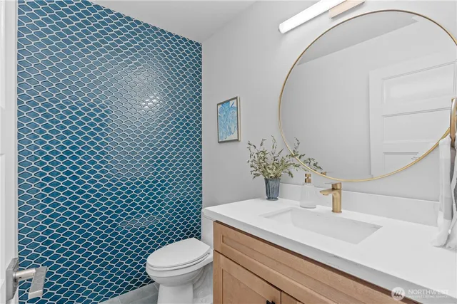 $750,000 | 4002 45th Avenue Northeast, Tacoma, WA 98422