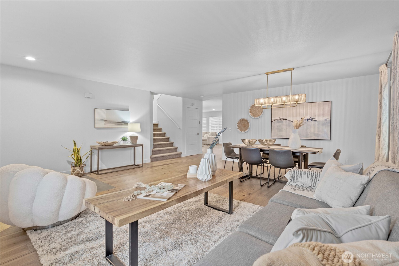 4002 45th Avenue Northeast Tacoma, WA 98422 - Photo 4 of 34