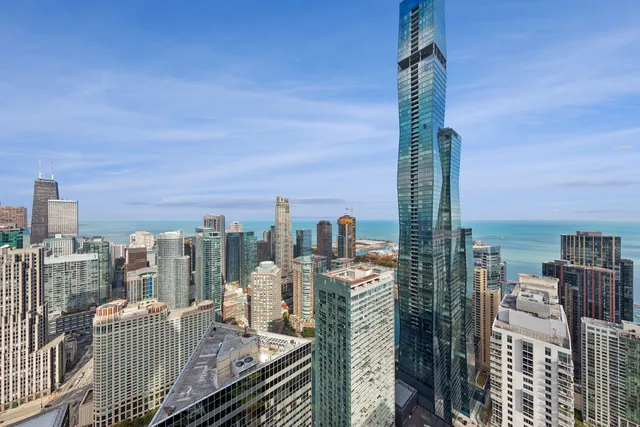 $1,199,000 | 225 North Columbus Drive, Unit 5905, Chicago, IL 60601