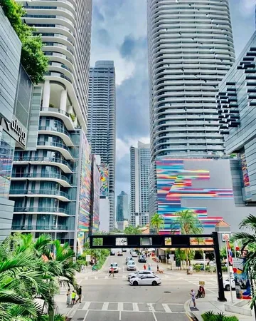 $3,450 | 41 Southeast 5th Street, Unit 2305, Miami, FL 33131