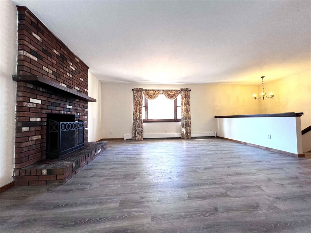 23 Hospital Road Templeton, MA 01436 - Photo 3 of 20