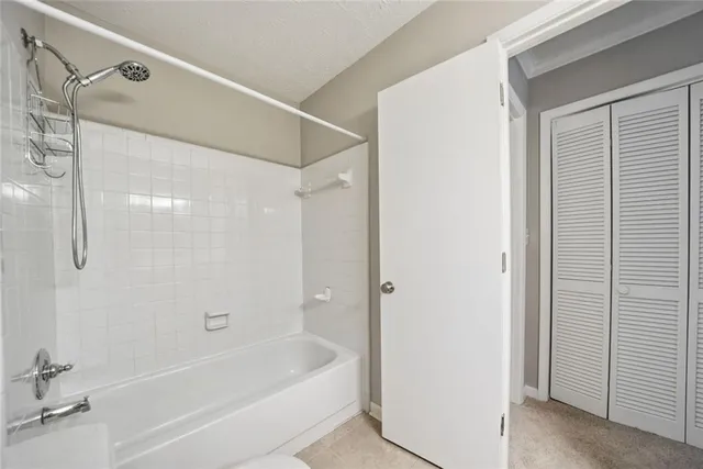 $210,000 | 1202 Cumberland Court Southeast, Smyrna, GA 30080