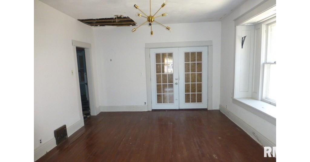 1825 South College Street Springfield, IL 62704 - Photo 3 of 14