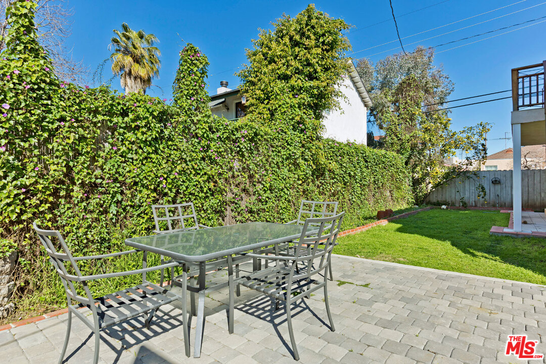 2256 Wellesley Avenue Los Angeles, CA 90064 - Photo 9 of 10