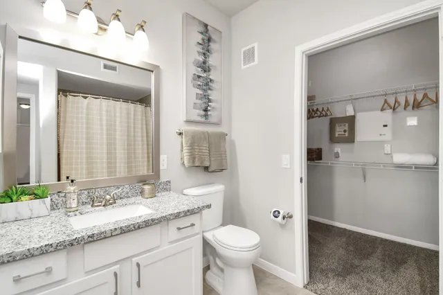 $1,193 | 6777 Sommerall Drive, Unit 1636, Houston, TX 77084