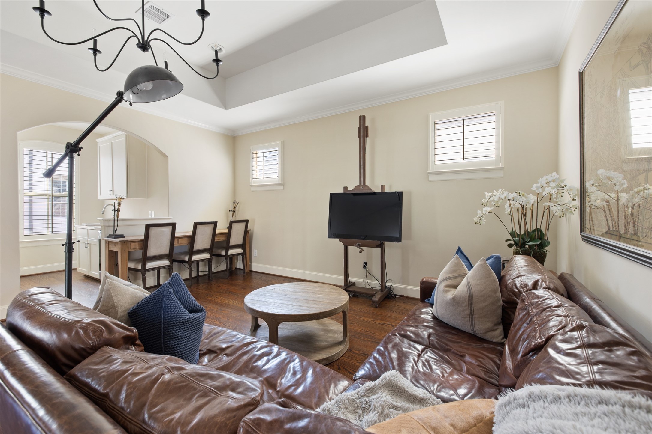 1202 Wynden Commons Lane Houston, TX 77056 - Photo 30 of 43 a living room with furniture or couch and a potted plant