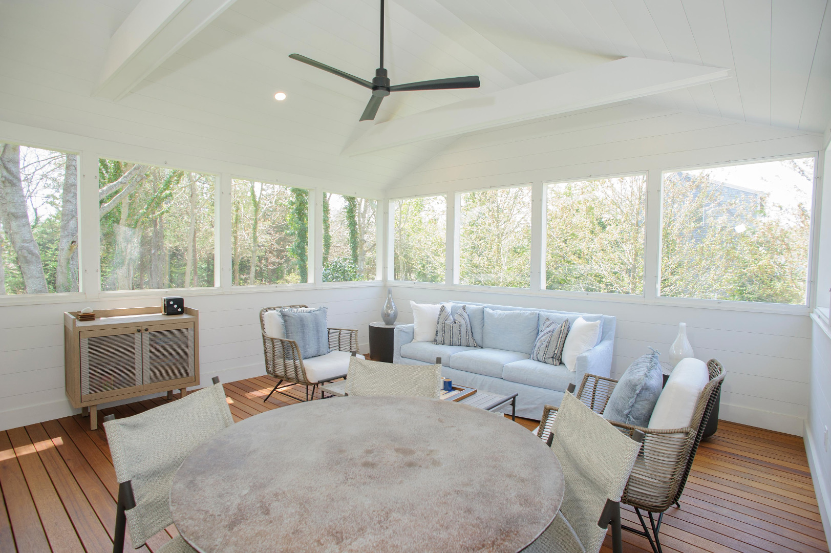 31 North Street Edgartown, MA 02539 - Photo 25 of 49 a living room with furniture and a window