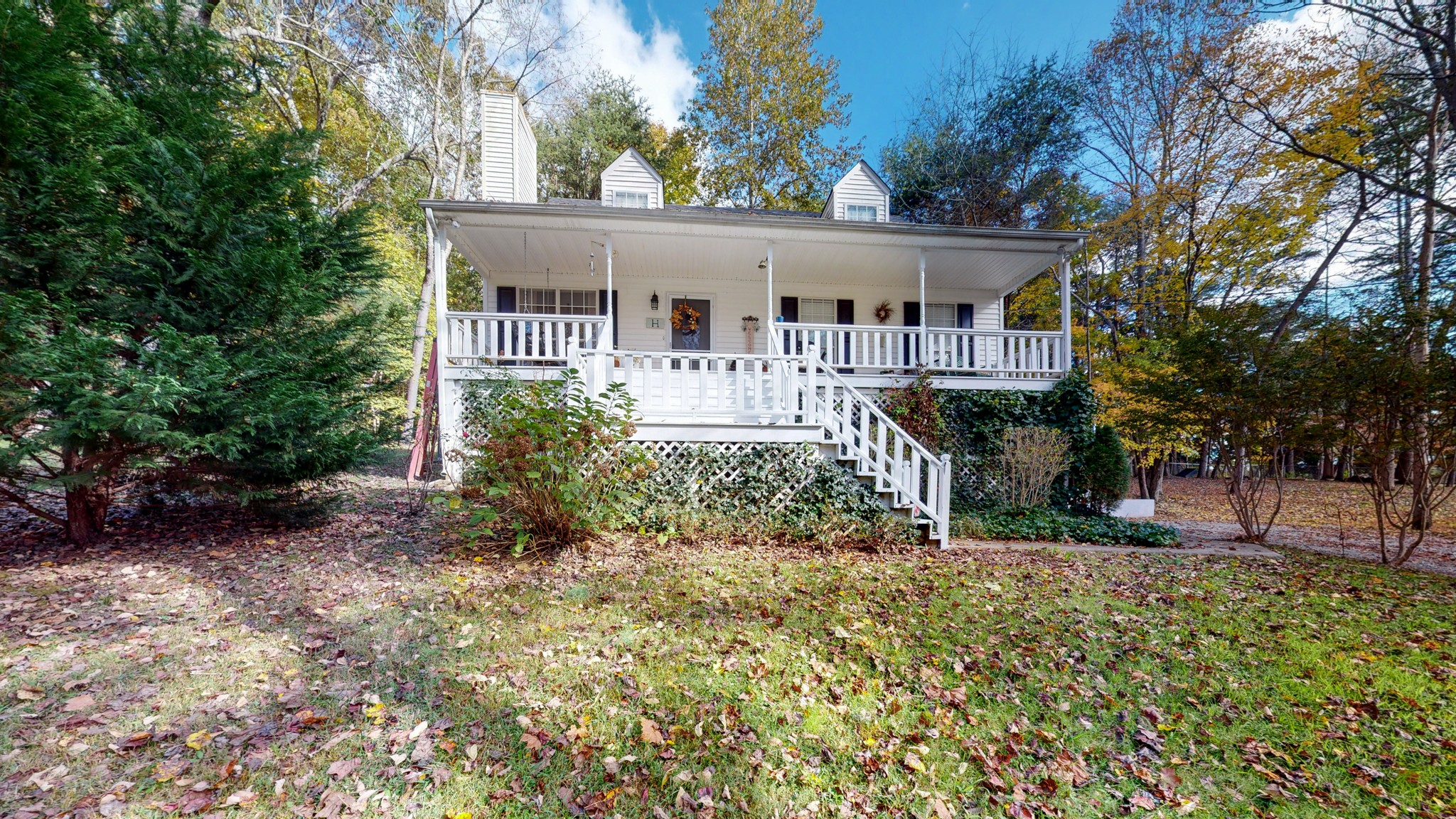 1081 Meeks Cemetery Road Burns, TN 37029 - Photo 2 of 45 front view of a house with a yard