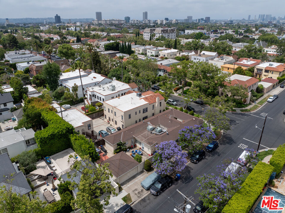 364 North Mansfield Avenue Los Angeles, CA 90036 - Photo 8 of 10