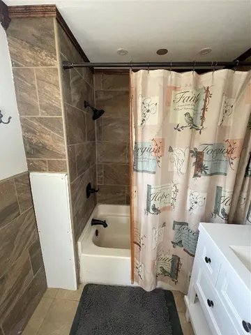 $1,800 | 64 Margaret Street, Johnson City, NY 13790