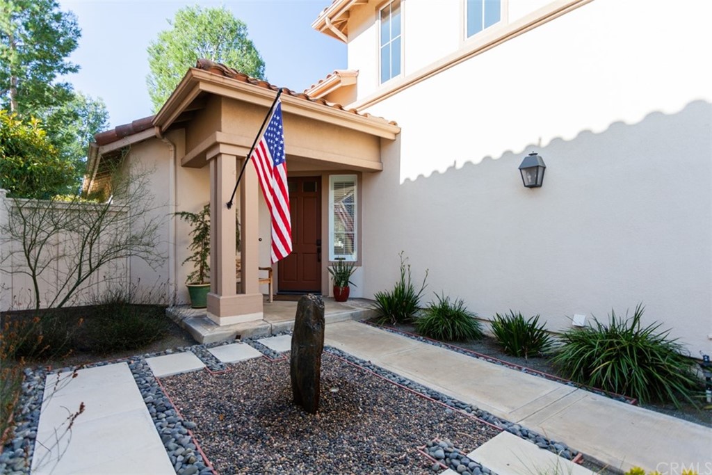 12191 McCulla Drive Tustin, CA 92782 - Photo 2 of 49 Private Courtyard Entry