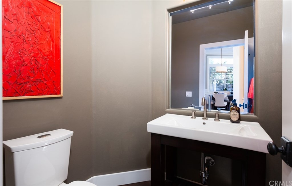 12191 McCulla Drive Tustin, CA 92782 - Photo 15 of 49 Guest bathroom