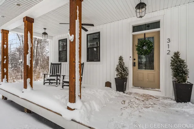 $789,900 | 312 48th Avenue, Zeeland, MI 49464