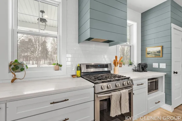 $789,900 | 312 48th Avenue, Zeeland, MI 49464