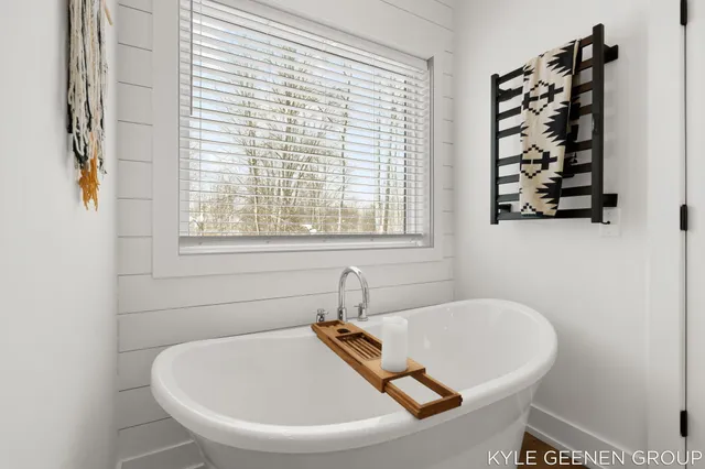 $789,900 | 312 48th Avenue, Zeeland, MI 49464