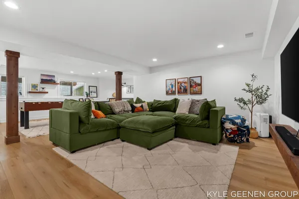 $759,900 | 312 48th Avenue, Zeeland, MI 49464
